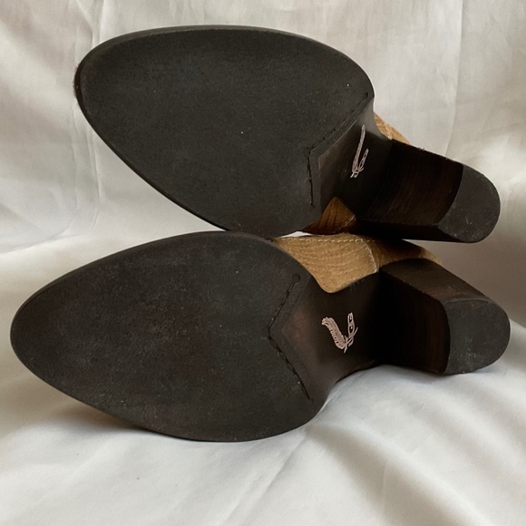 UGG Charlotte Snake Embossed Calf Hair Ankle Boots Bootie Moonbeam Size 6 - Picture 15 of 16